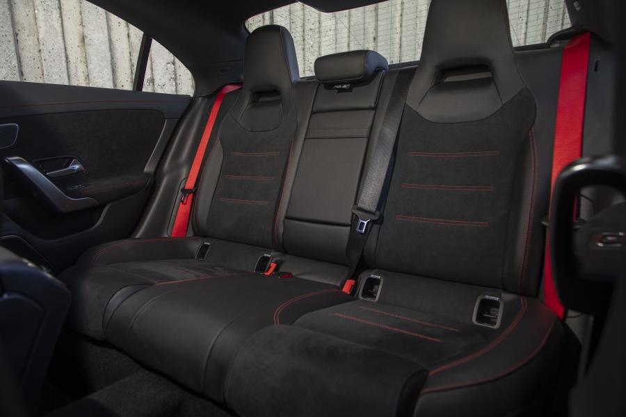 Интерьер Mercedes-AMG CLA35 4Matic (C118) 2019 года  (NA) (фото 38 из 40)